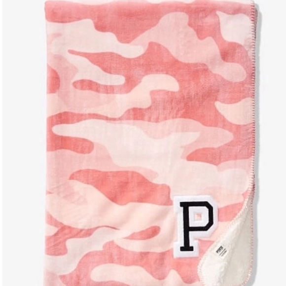 PINK Victoria's Secret Other - VS Pink pink Camo Sherpa Blanket new!